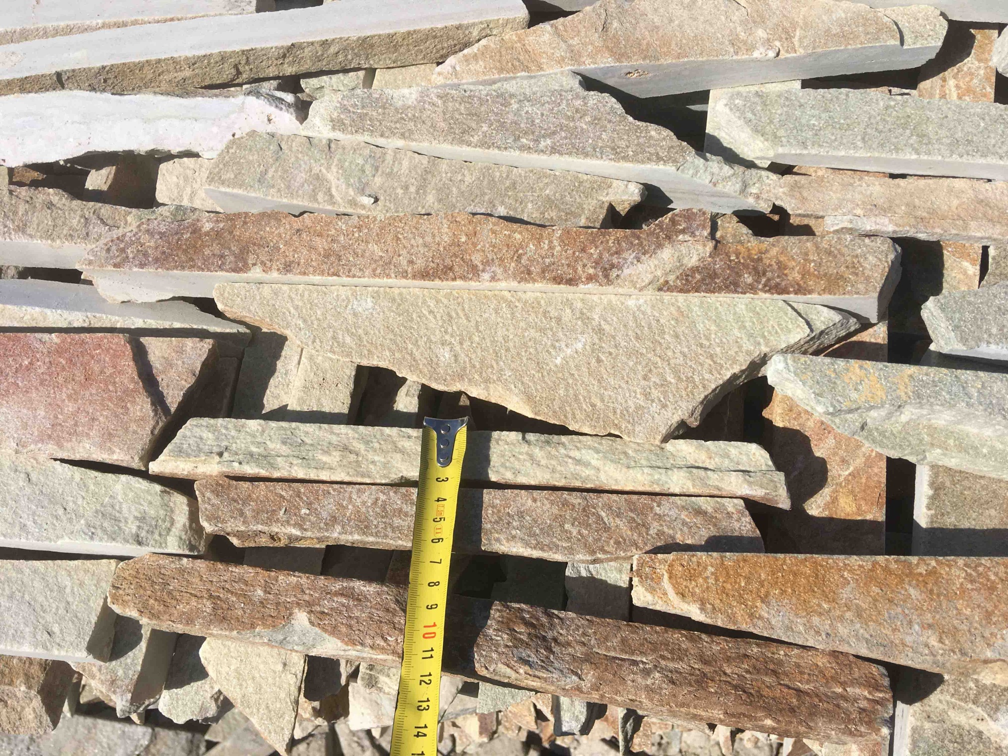 Горбушка златолит золотистый для облицовки купить в Рошале