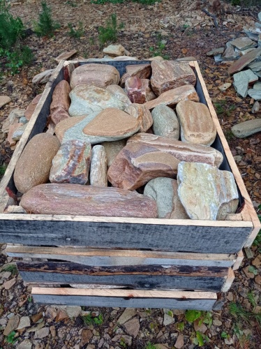 Златолит жёлтый, жёлто-зелёный глыбки и валуны для ланшафтного дизайна купить в Рошале