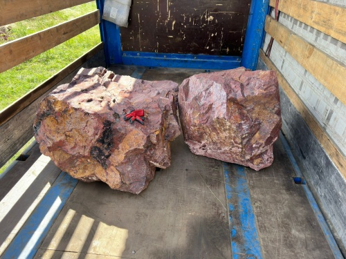 Ландшафтные глыбы красно-фиолетовые 200-1000 килограмм купить в Рошале