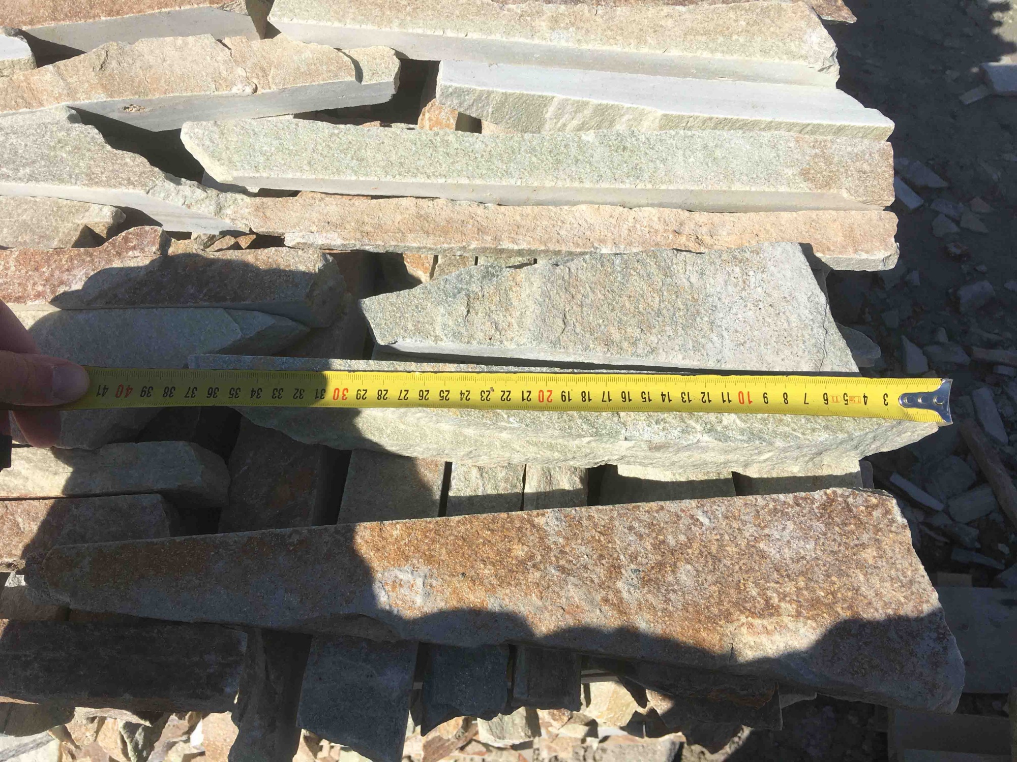 Горбушка златолит золотистый для облицовки купить в Рошале