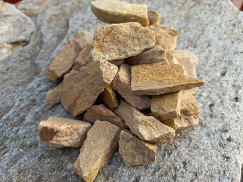 Златолит жёлтый декоративная каменная крошка купить в Рошале