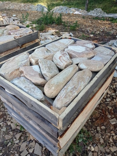 Златолит жёлтый, жёлто-зелёный глыбки и валуны для ланшафтного дизайна купить в Рошале