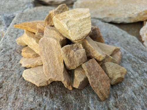 Златолит жёлтый декоративная каменная крошка купить в Рошале