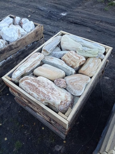 Златолит жёлтый, жёлто-зелёный глыбки и валуны для ланшафтного дизайна купить в Рошале