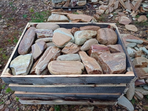 Златолит жёлтый, жёлто-зелёный глыбки и валуны для ланшафтного дизайна купить в Рошале